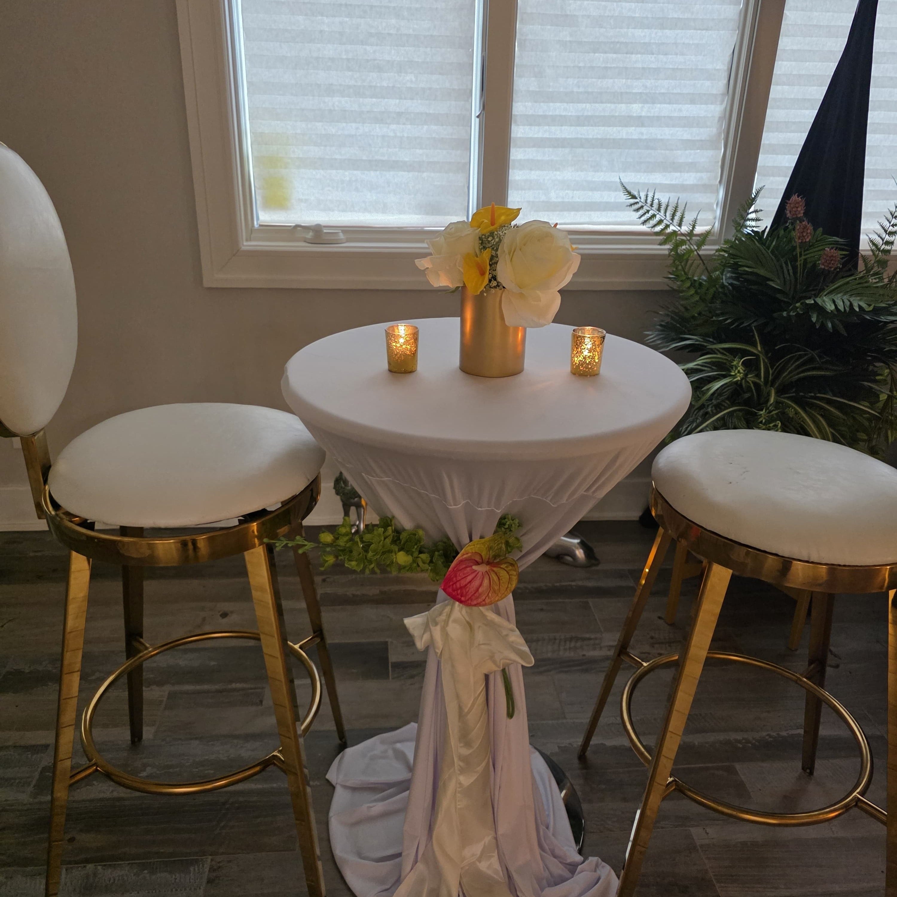 Cocktail Table Gold Stools